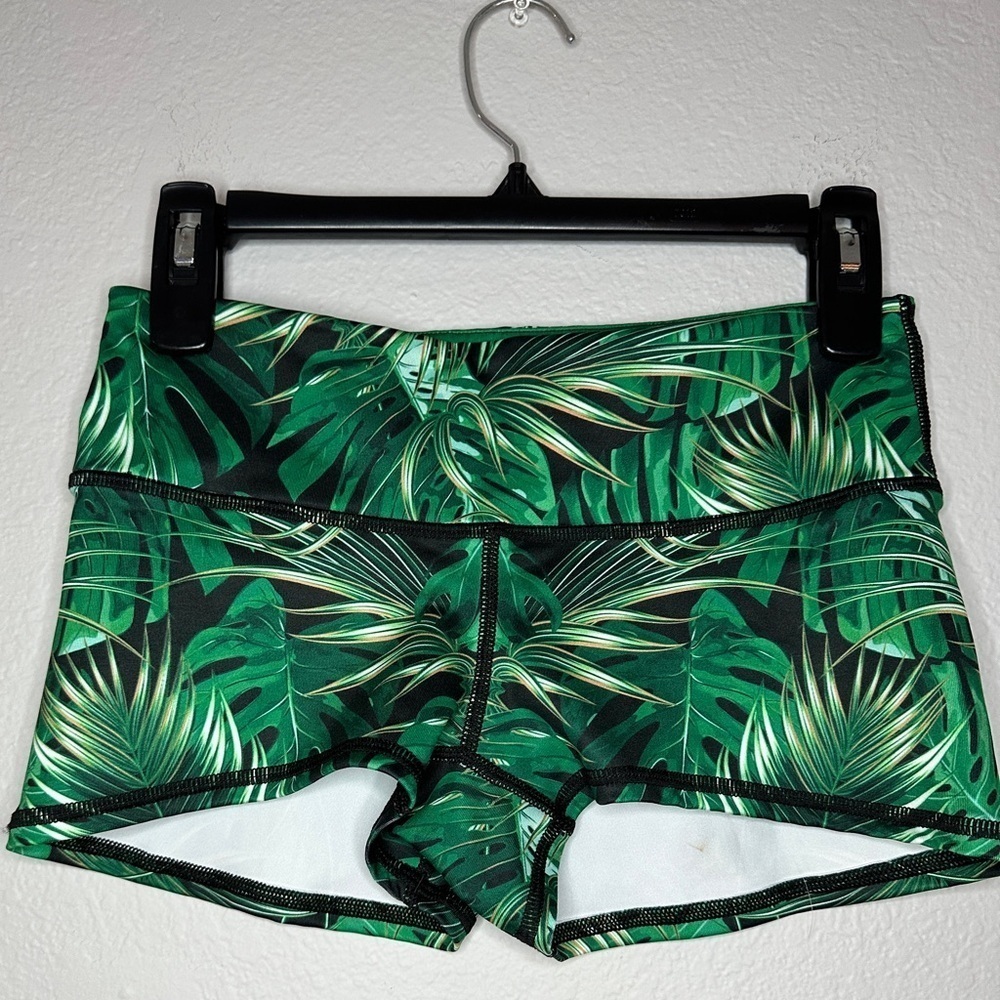 Kailoha Green Tropical Print Workout Shorts Two Inch Inseam - Women’s Small
